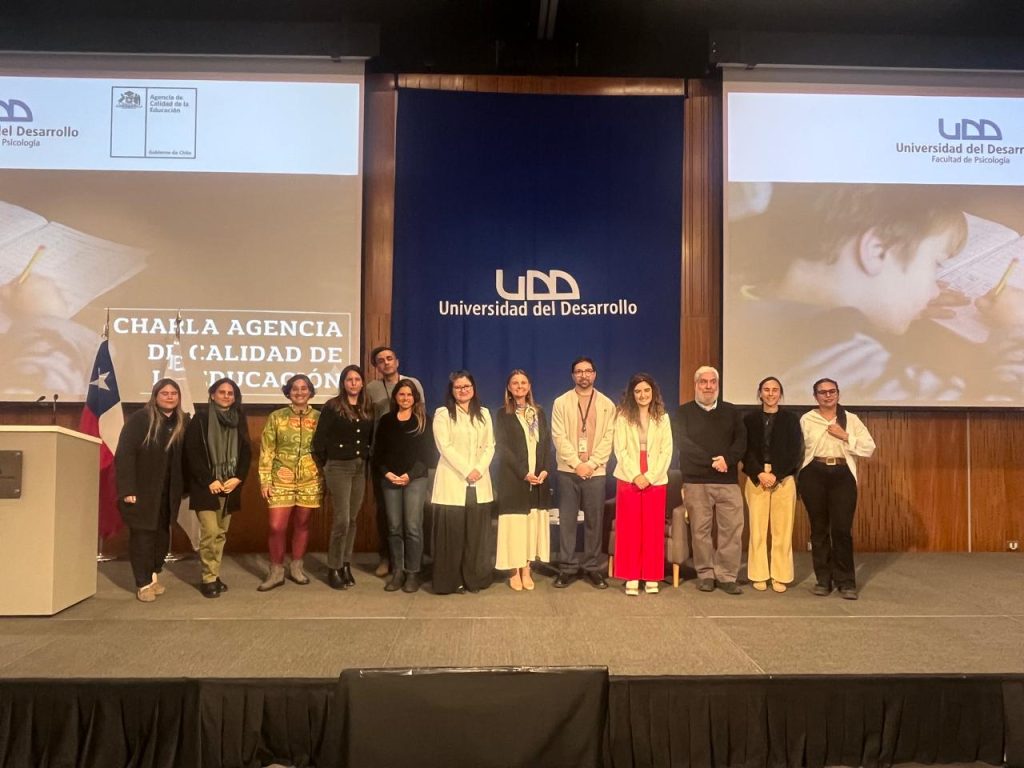 MZCN de la Agencia de Calidad realiza charla a estudiantes de Psicología de la Universidad del Desarrollo